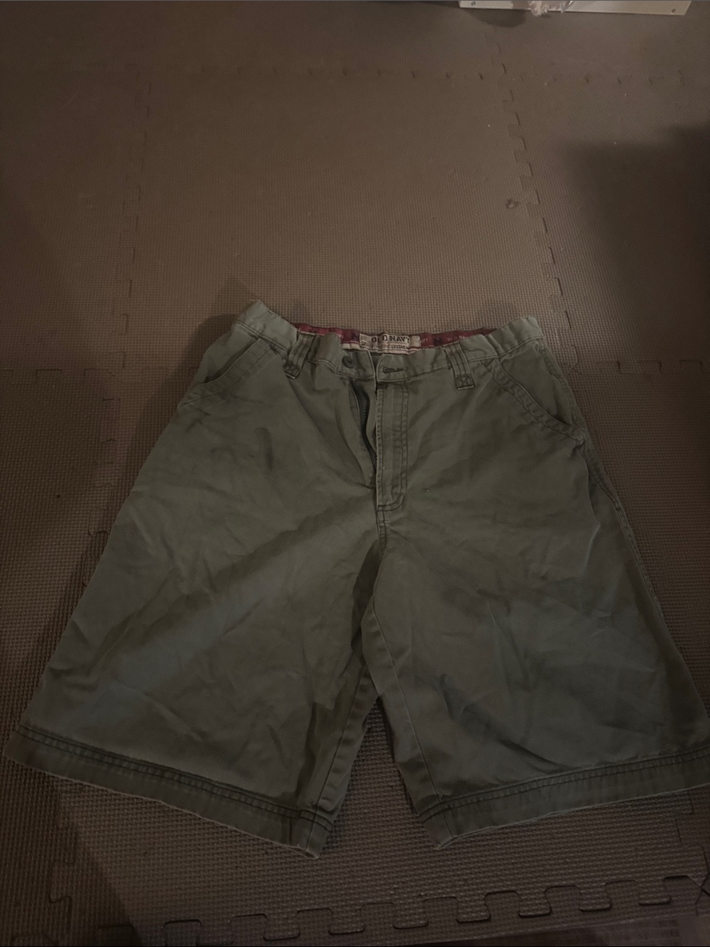 Old Navy Men's Olive Green Flat-Front Shorts